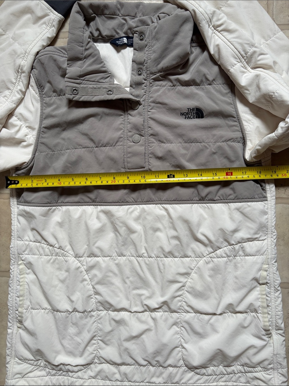 The North Face Women’s Size Large 1/4 Snap Quilted Pullover Gray/Cream - Picture 5 of 7